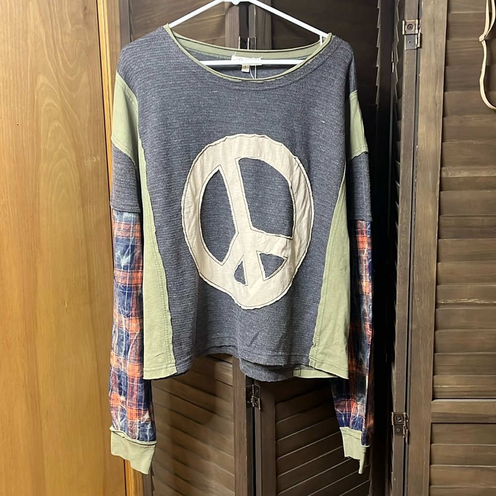 Colorful Peace Sign Sweater - Picture 2 of 4